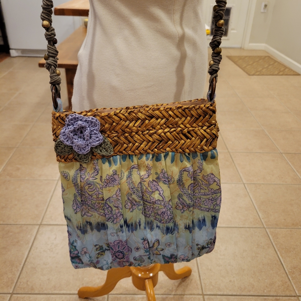 👜EUC~ BOHO CROSSBODY BAG